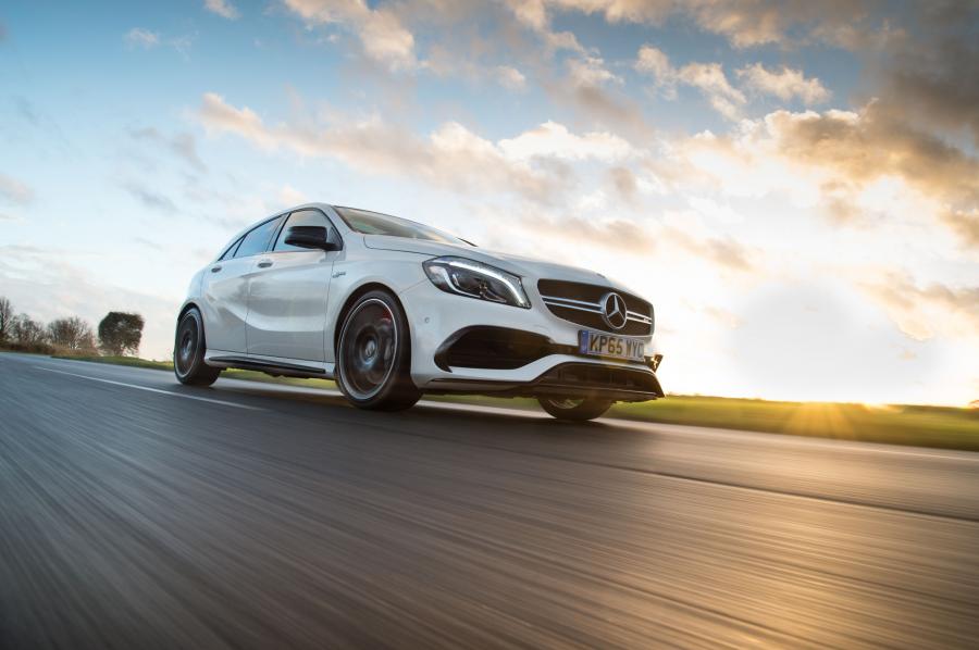  Mercedes-AMG A45 4Matic 2015 года  (UK) (фото 3 из 17)